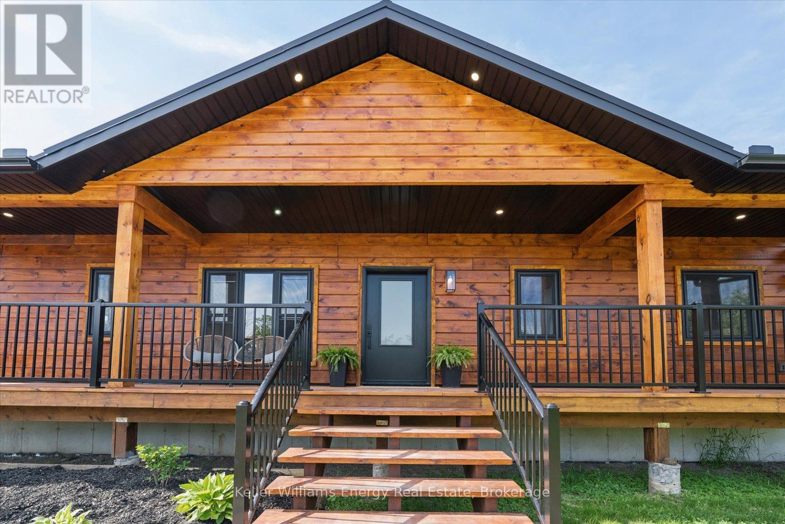 3374 10th Line E Property Photo 1