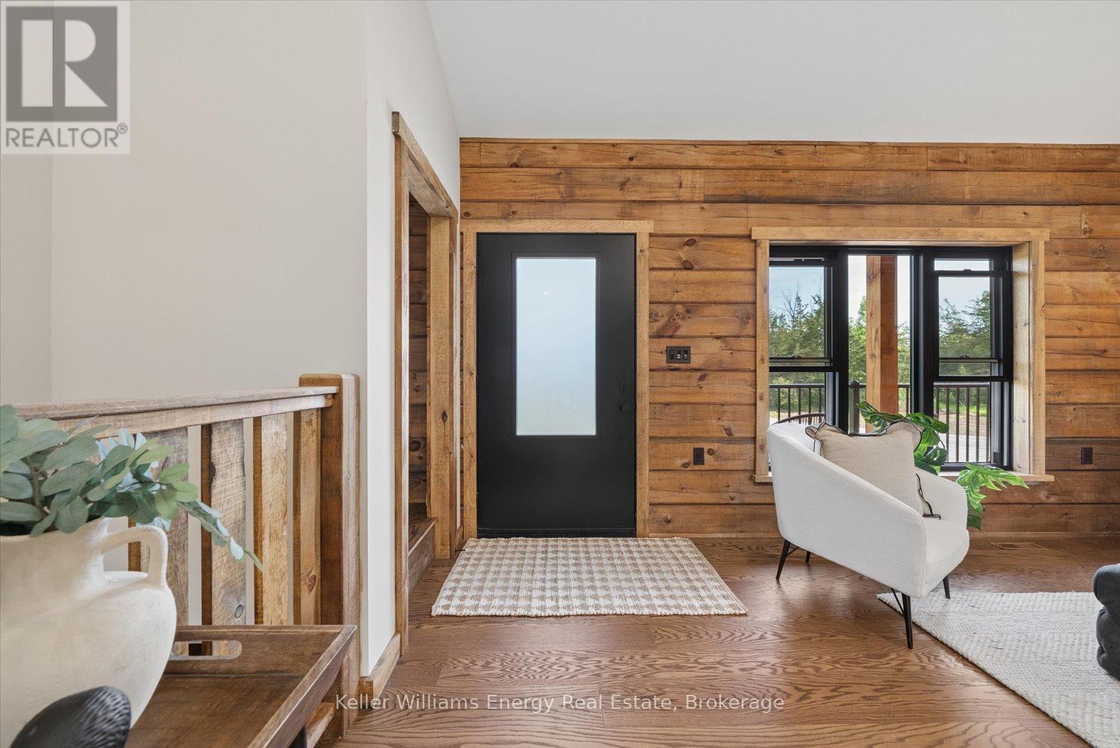 3374 10th Line E Property Photo 8