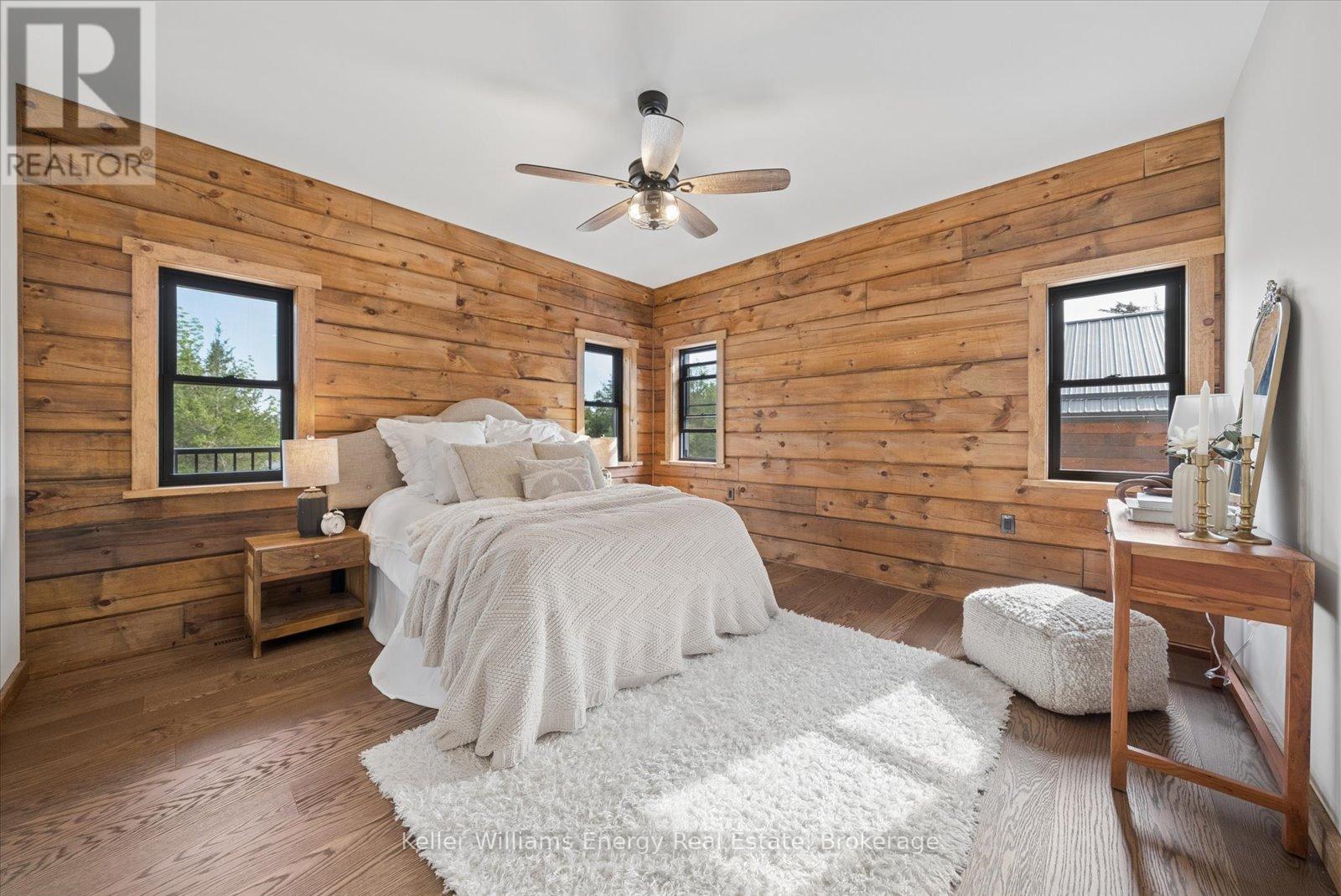 3374 10th Line E Property Photo 20
