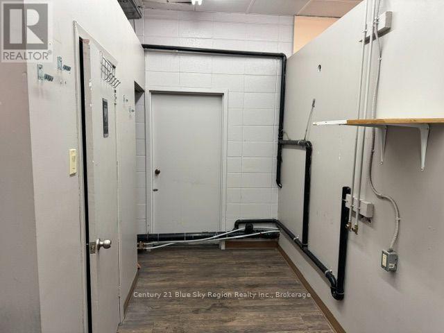 1111 Cassells Street Property Photo 12
