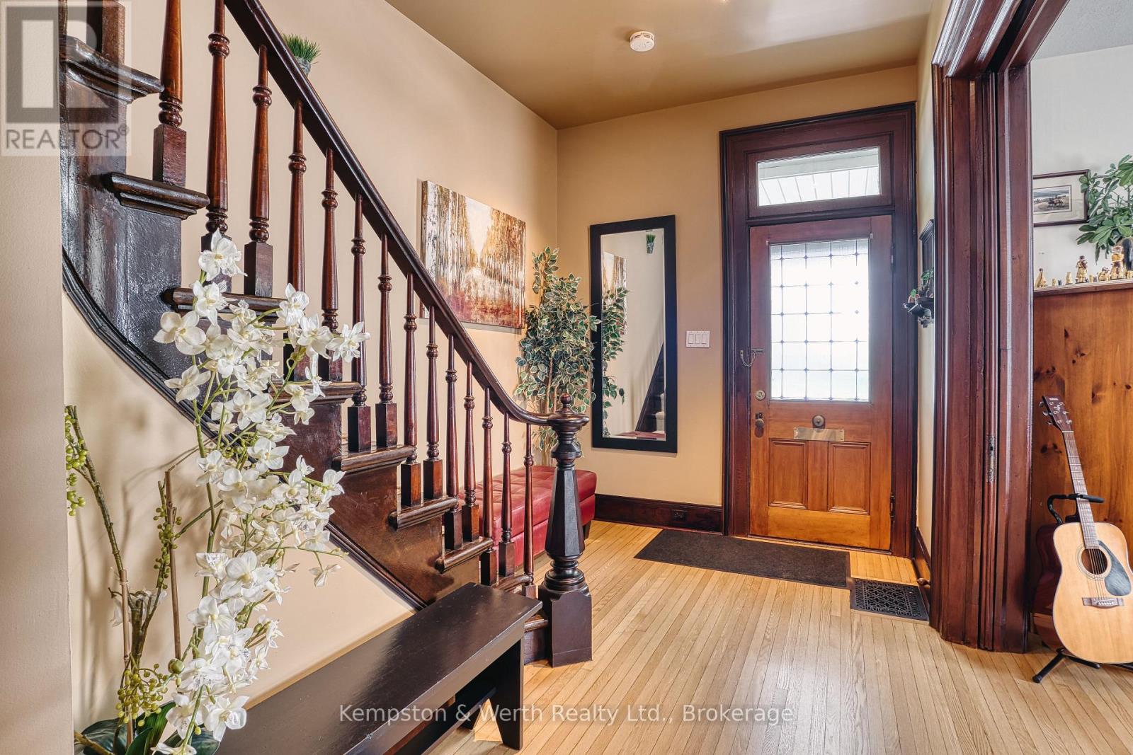 459 Wallace Avenue N Property Photo 17
