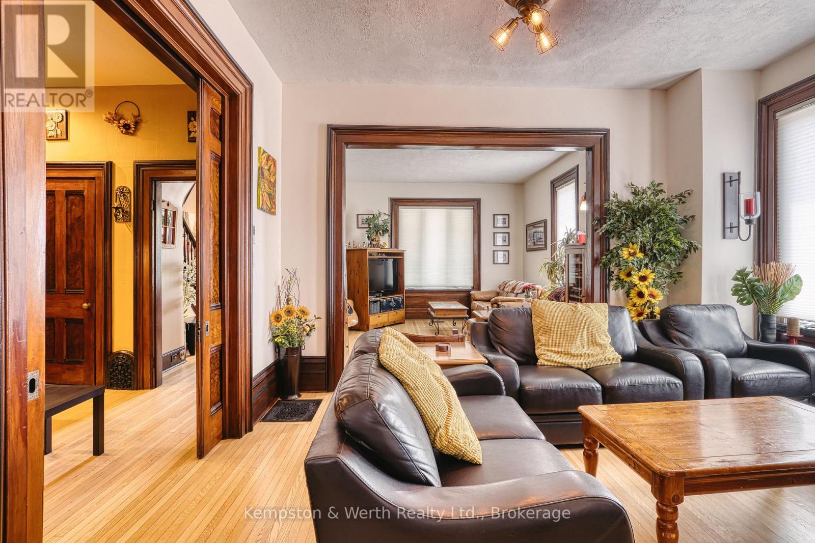 459 Wallace Avenue N Property Photo 25