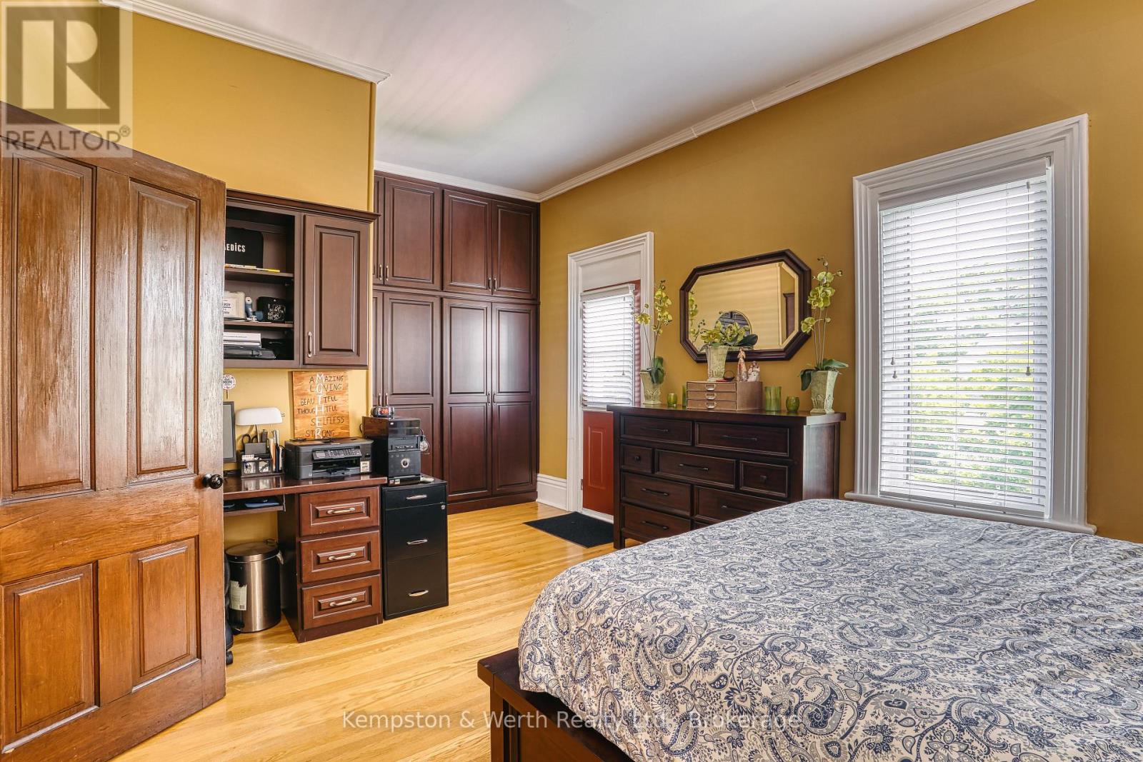 459 Wallace Avenue N Property Photo 37