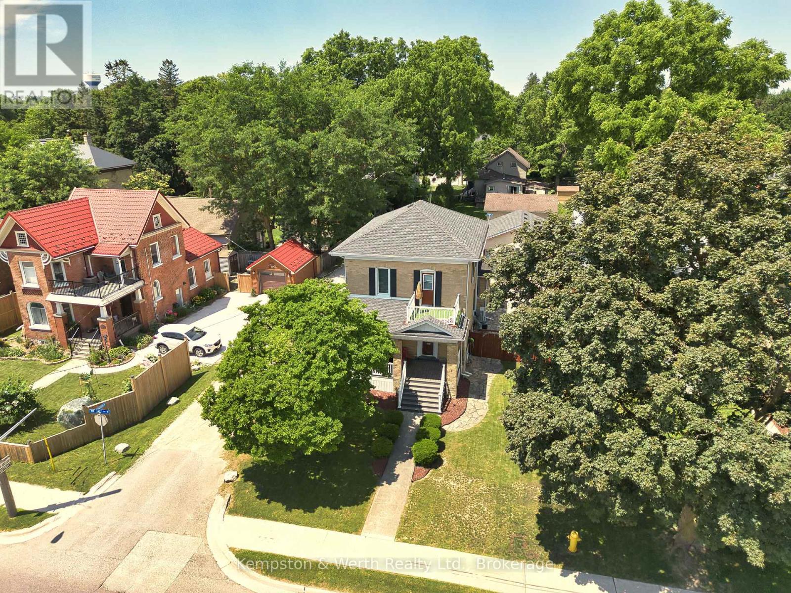 459 Wallace Avenue N Property Photo 49