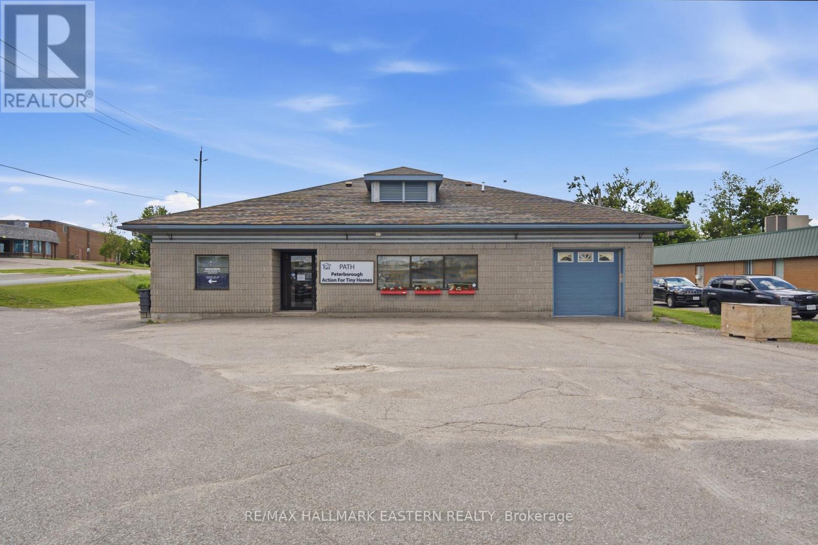 385 Lansdowne Street E Property Photo 1
