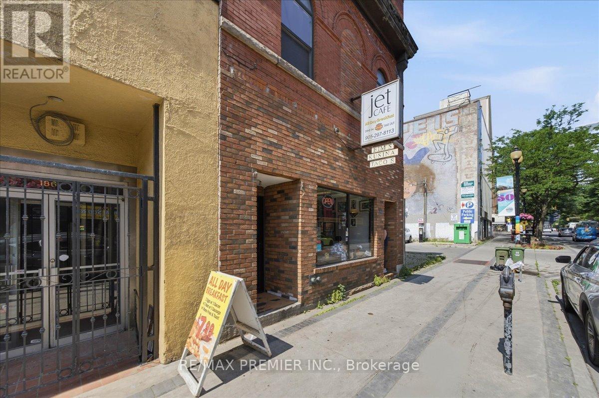 184 King Street E Property Photo 2