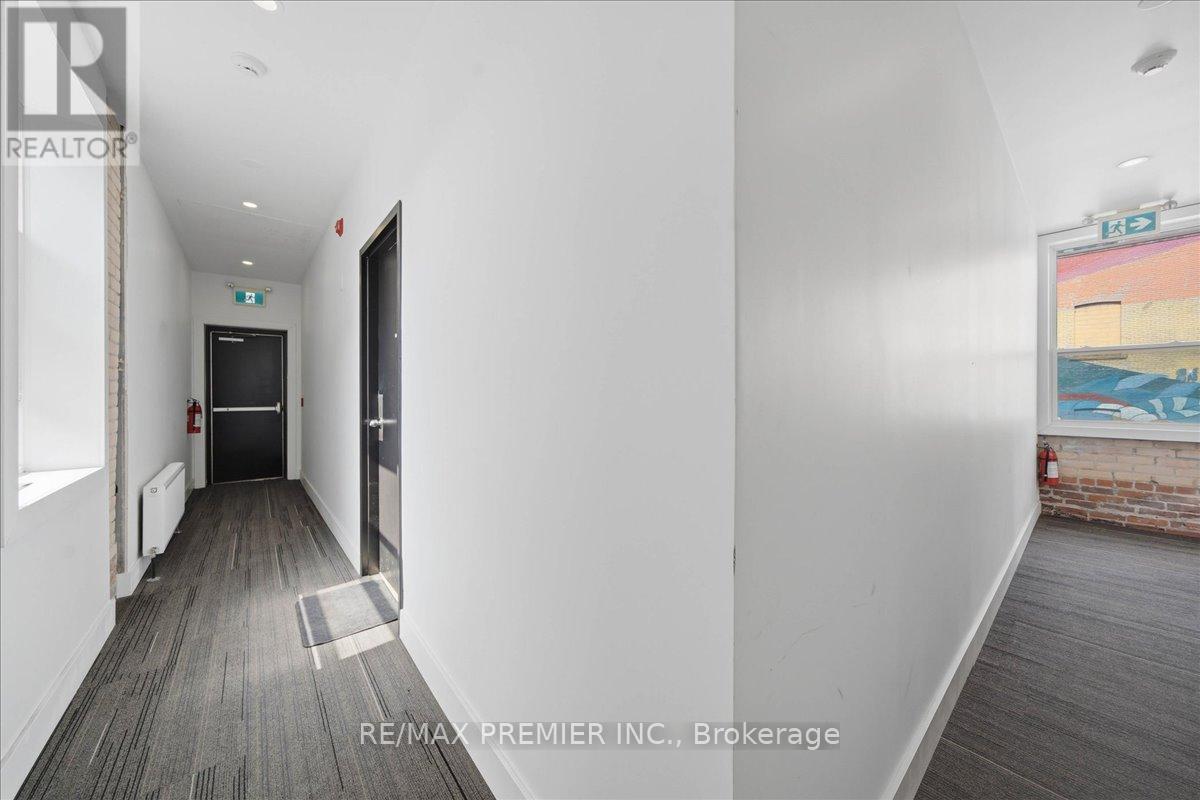 184 King Street E Property Photo 8