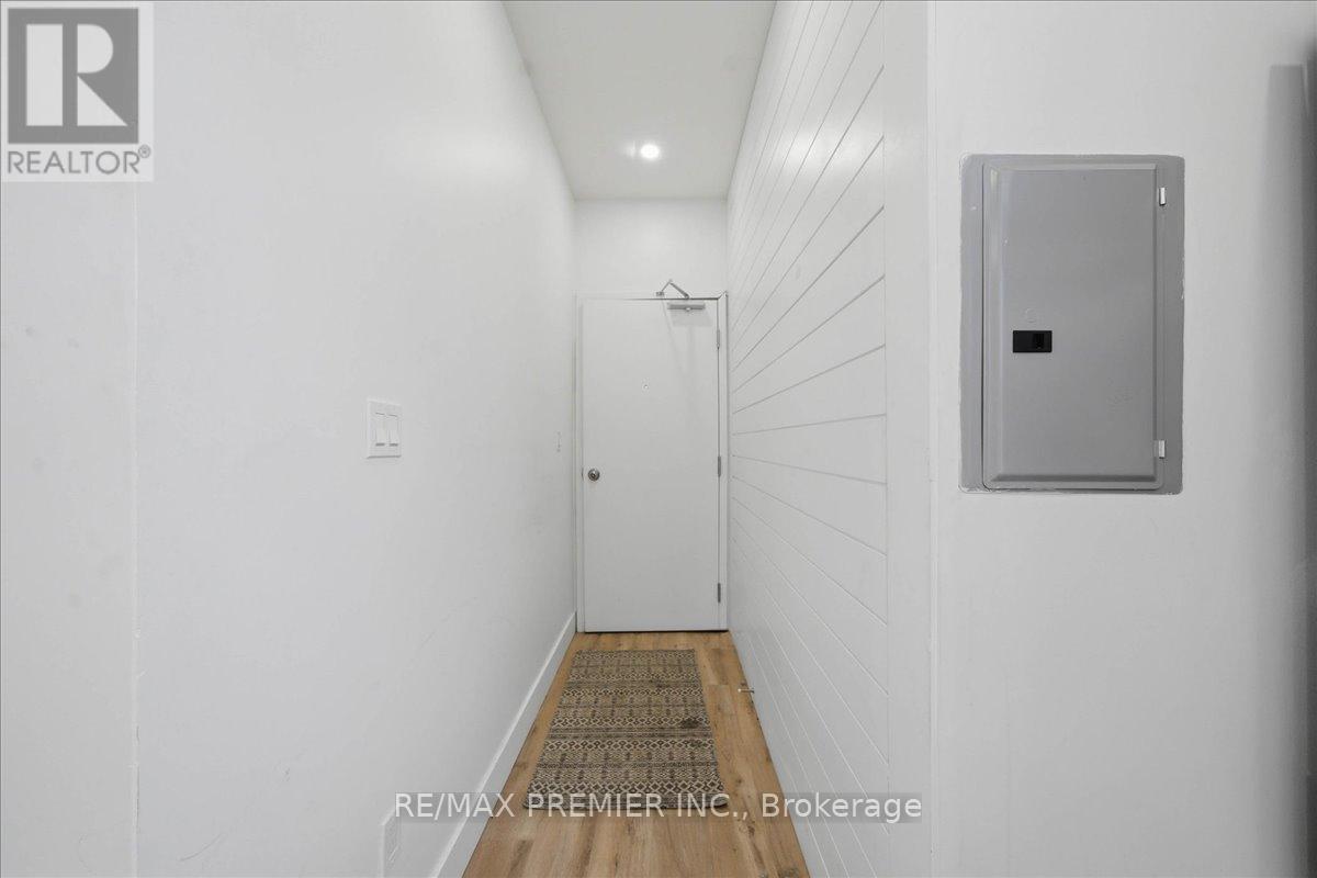 184 King Street E Property Photo 10