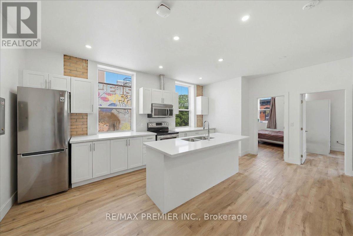 184 King Street E Property Photo 11
