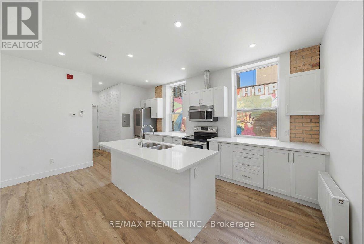 184 King Street E Property Photo 12