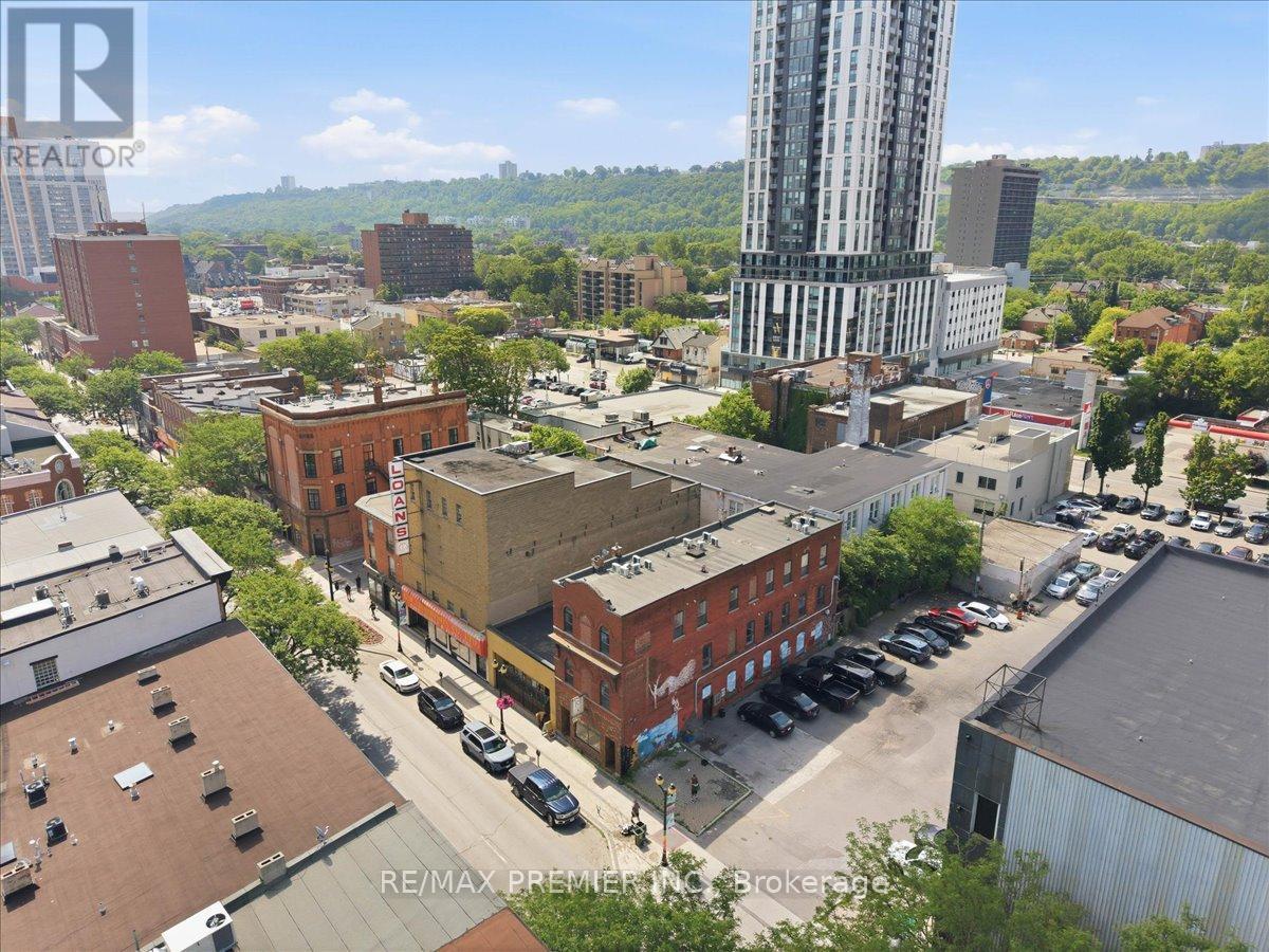 184 King Street E Property Photo 26