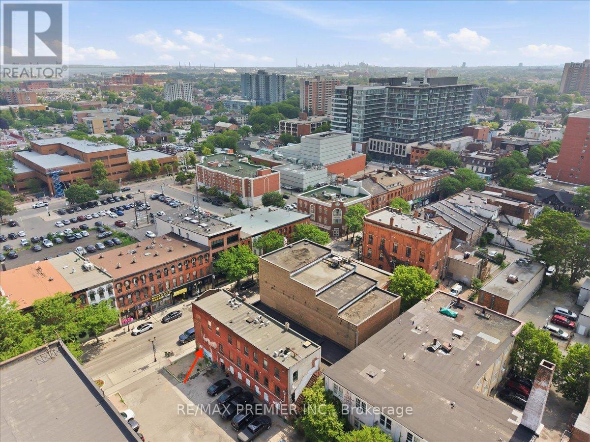 184 King Street E Property Photo 27