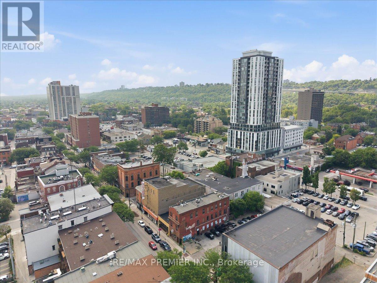 184 King Street E Property Photo 28