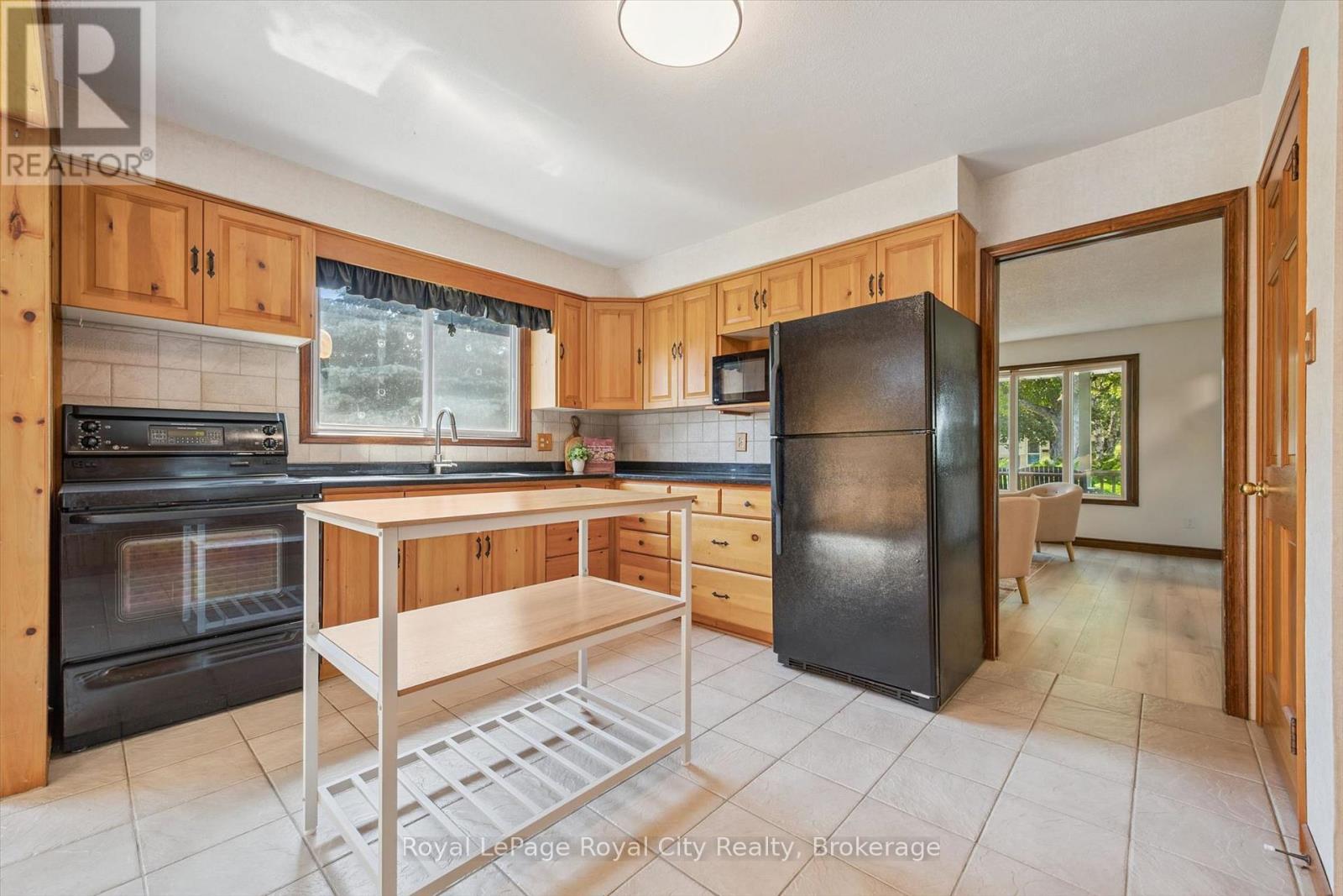 85 Sleeman Avenue Property Photo 10