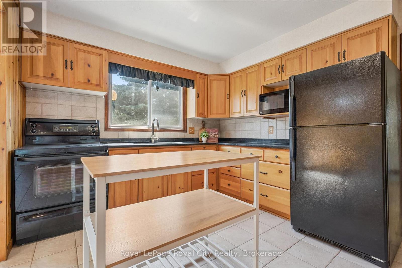 85 Sleeman Avenue Property Photo 11