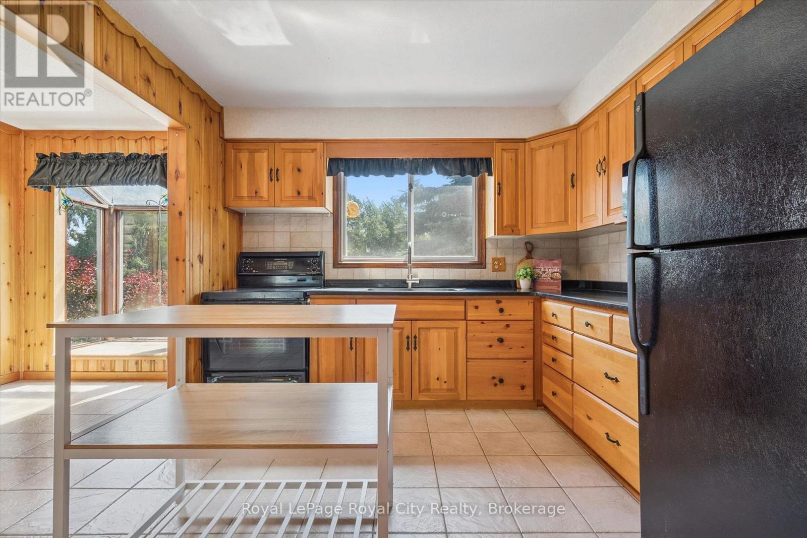 85 Sleeman Avenue Property Photo 12