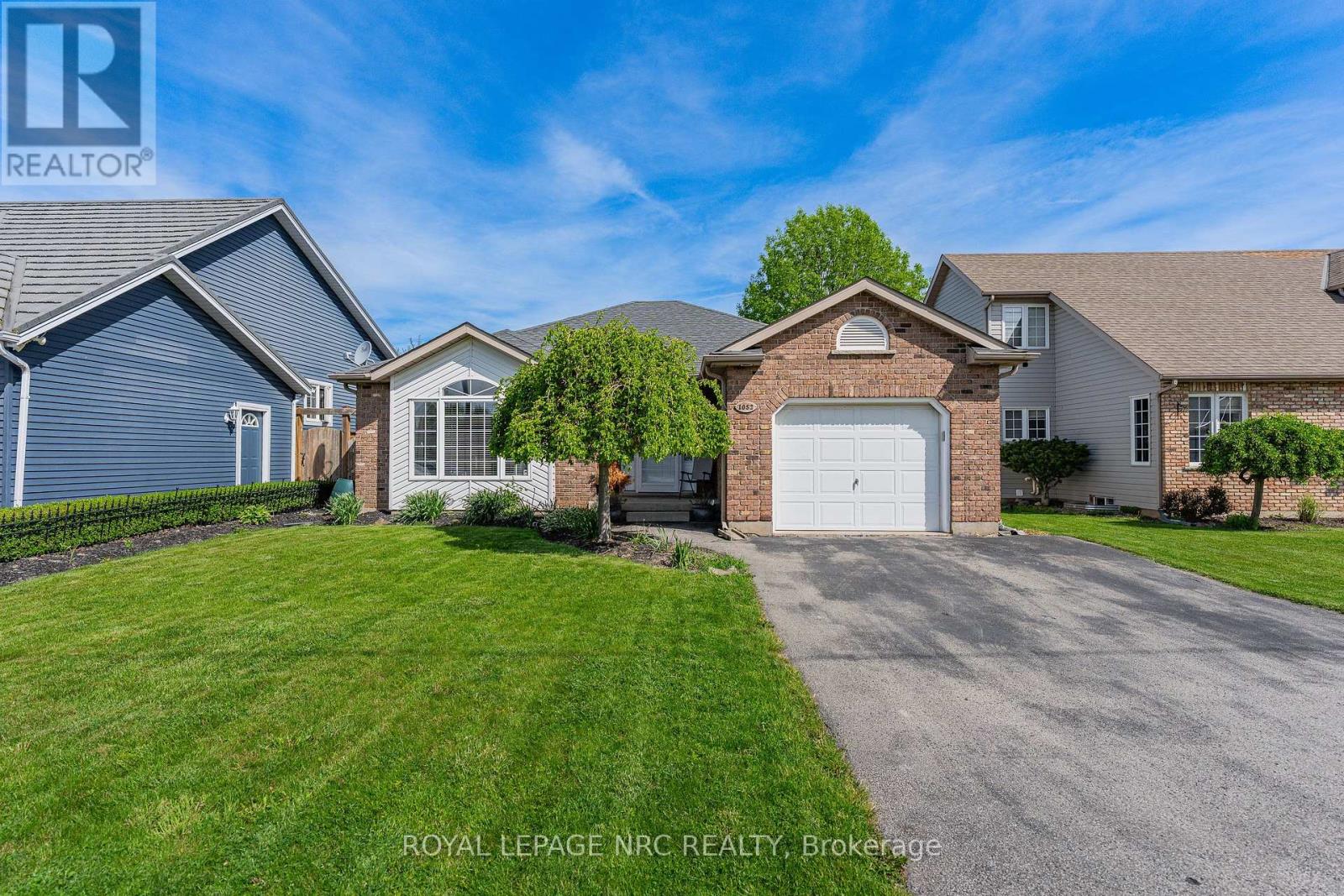 1052 Vansickle Road N Property Photo 2