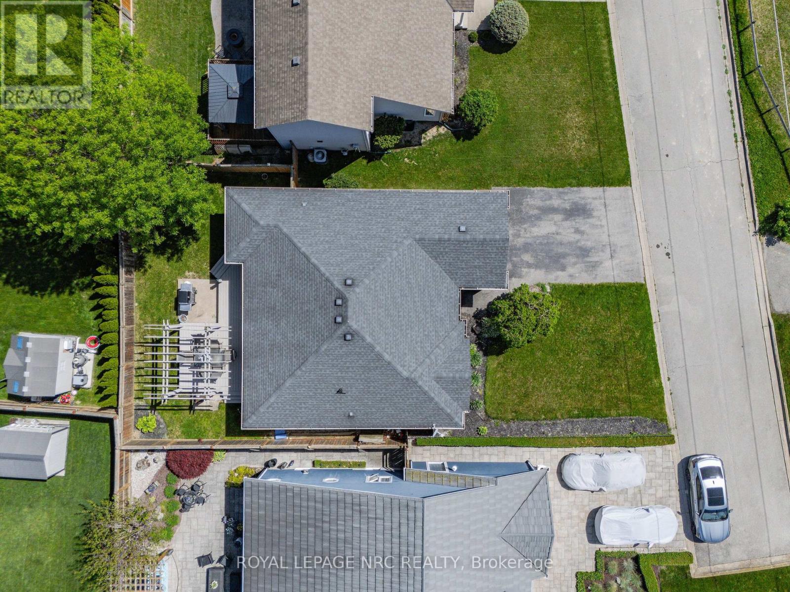 1052 Vansickle Road N Property Photo 43