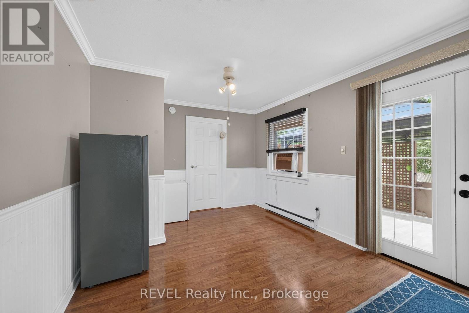 3262 Young Avenue Property Photo 11