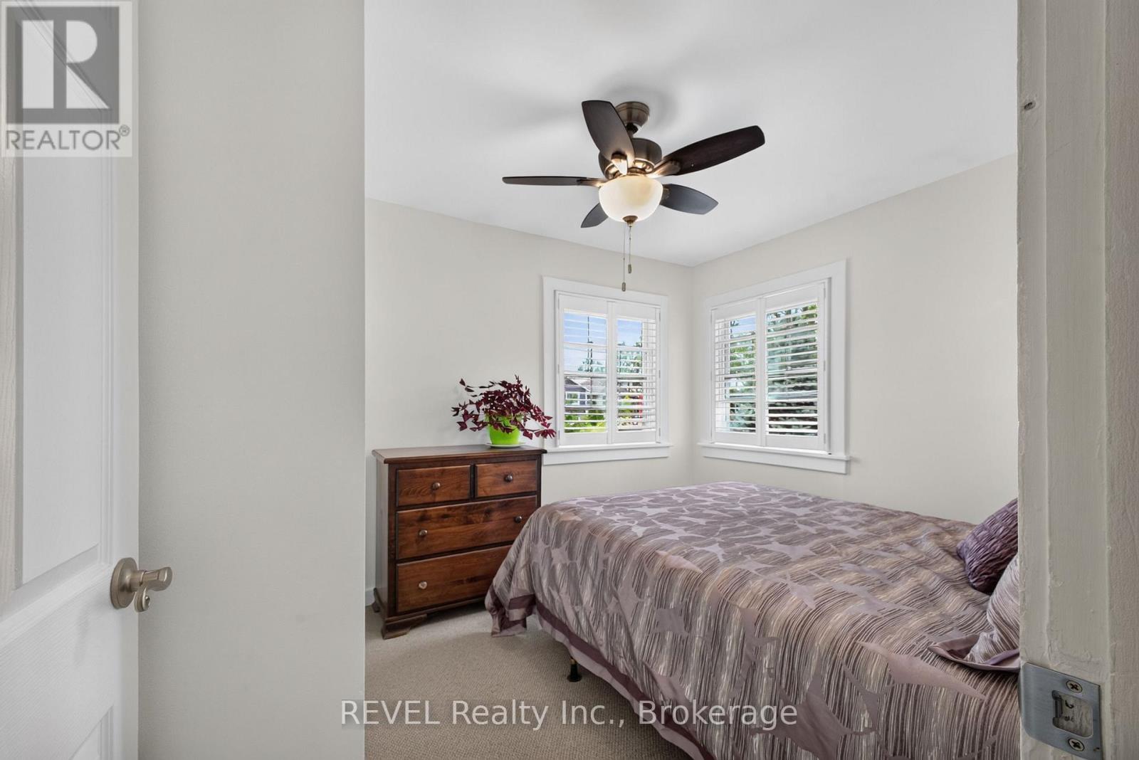 3262 Young Avenue Property Photo 13
