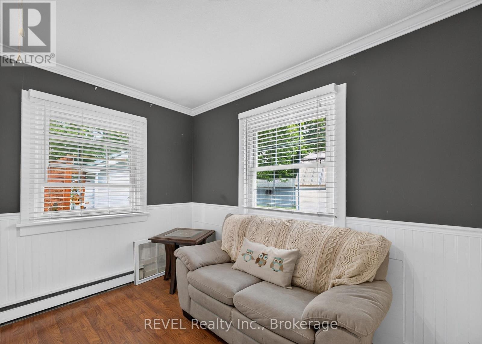 3262 Young Avenue Property Photo 14