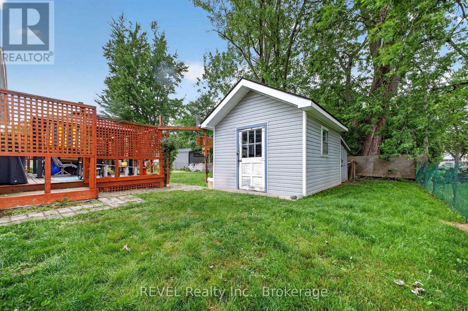 3262 Young Avenue Property Photo 17
