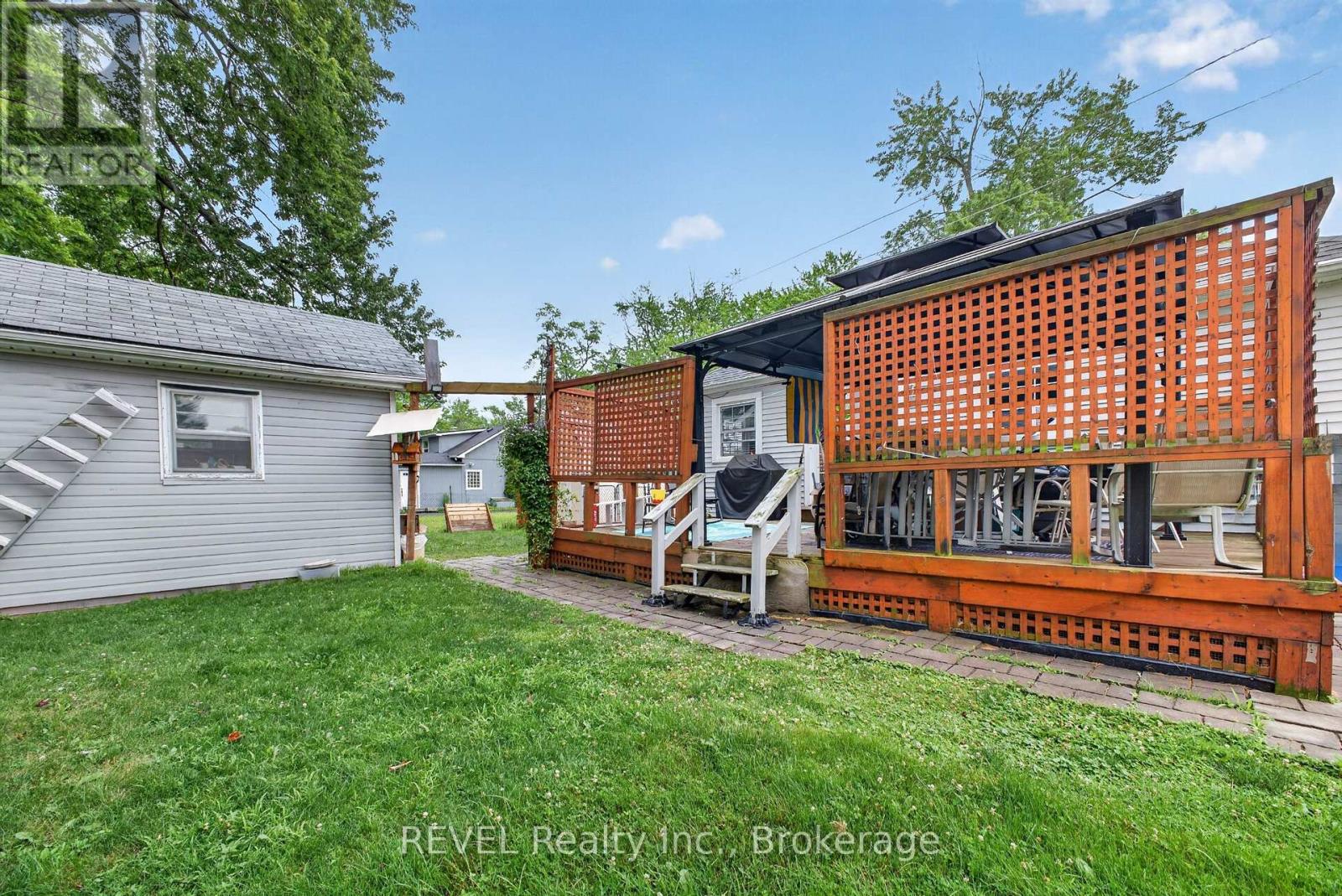 3262 Young Avenue Property Photo 18