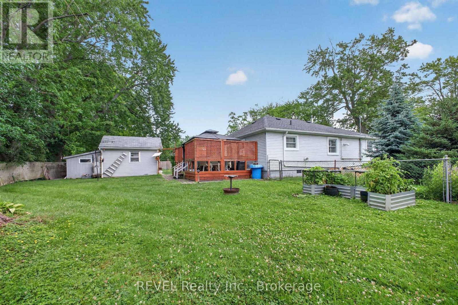 3262 Young Avenue Property Photo 19