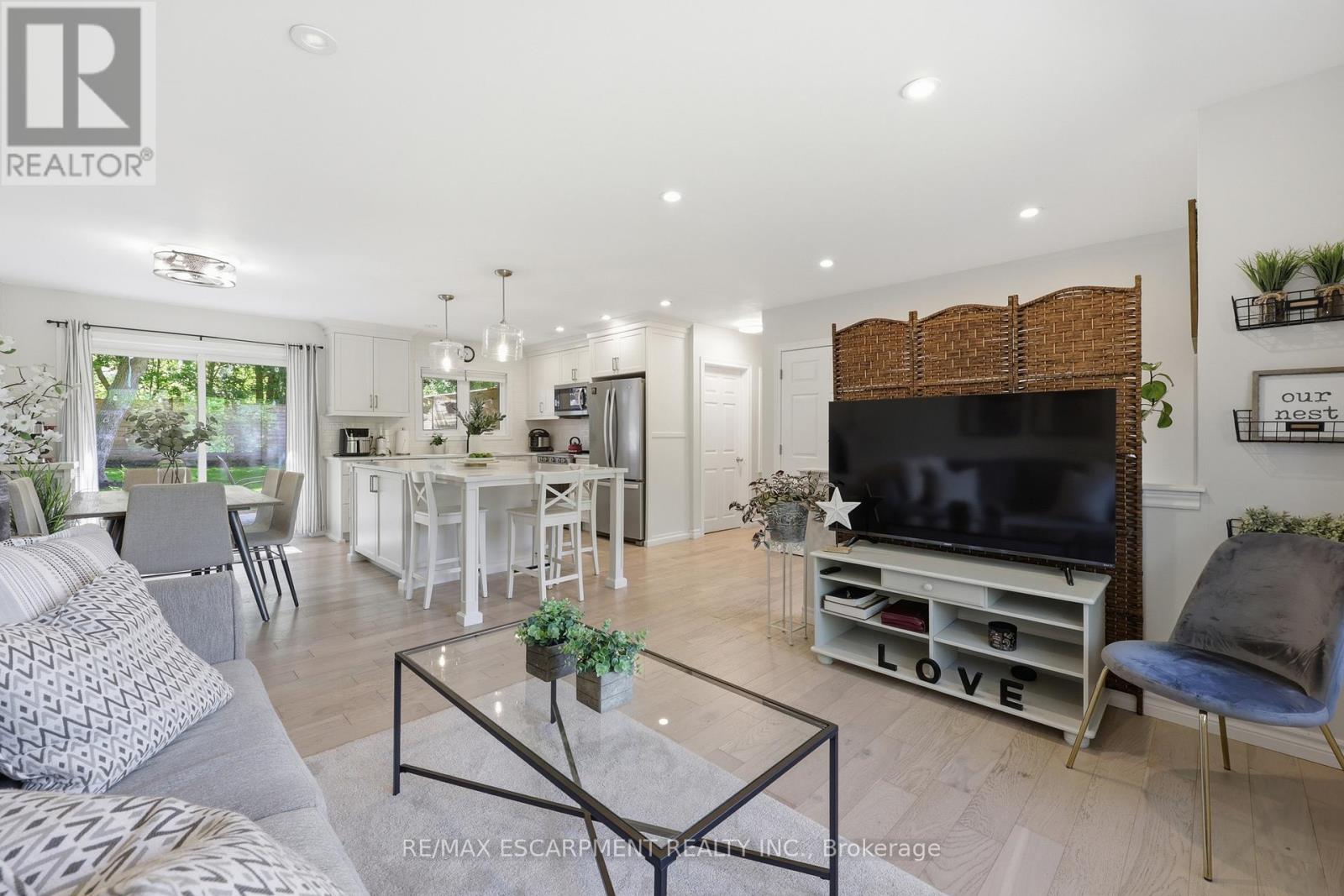 52 Grand Avenue Property Photo 7