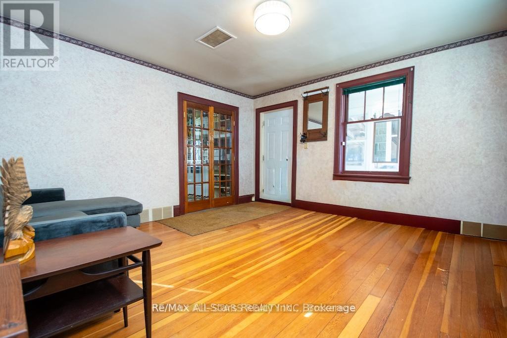 1463 Highway 7a Property Photo 8