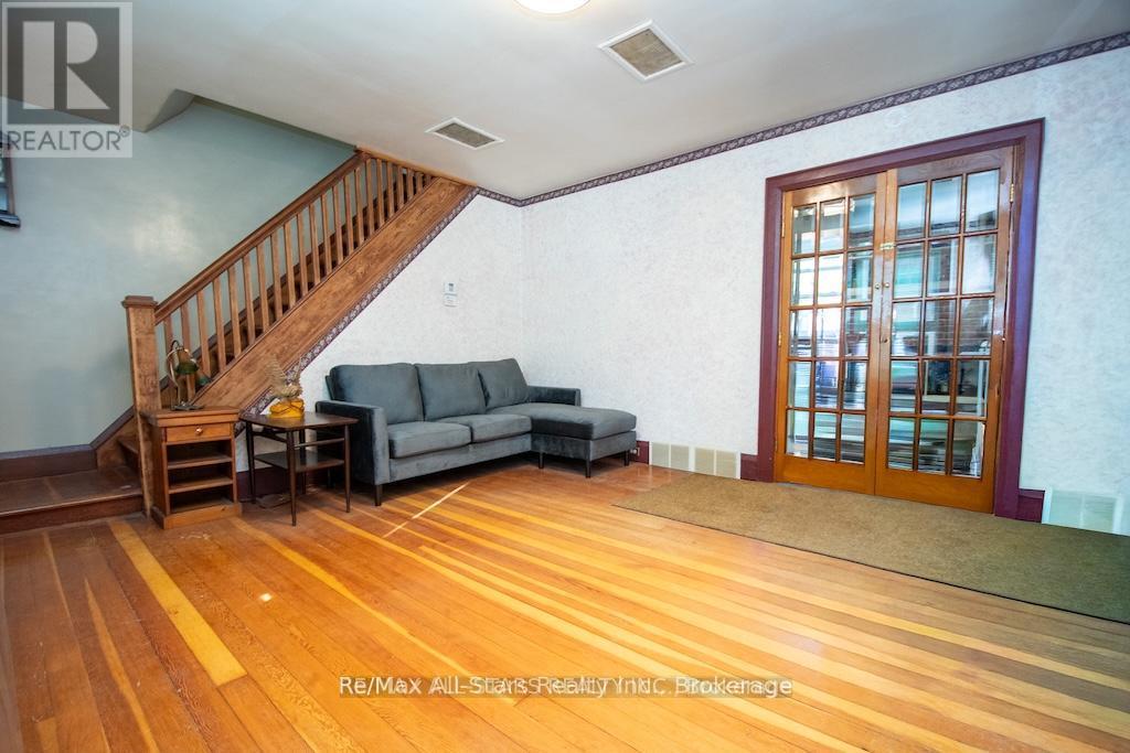 1463 Highway 7a Property Photo 9