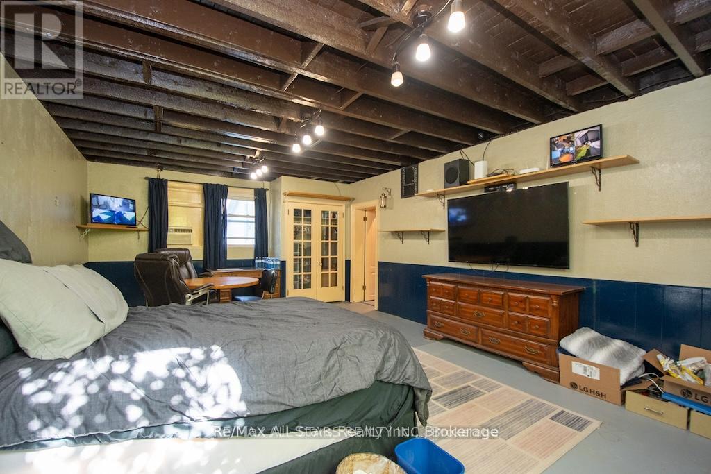1463 Highway 7a Property Photo 16