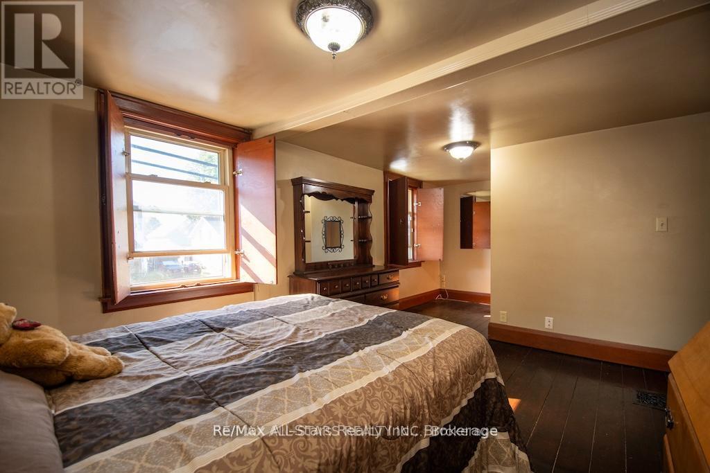 1463 Highway 7a Property Photo 21