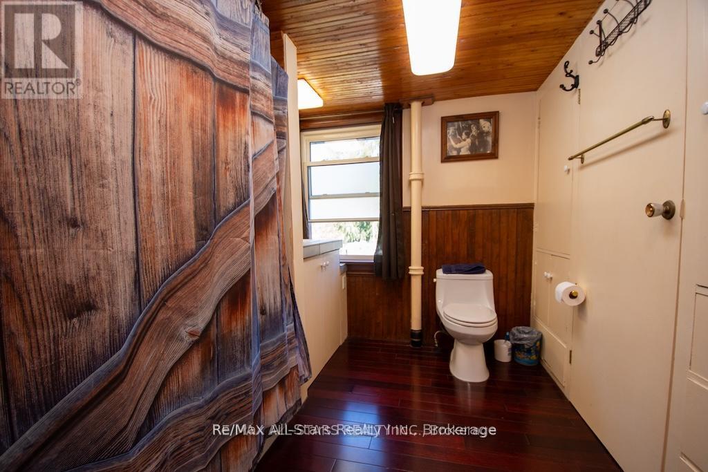 1463 Highway 7a Property Photo 32