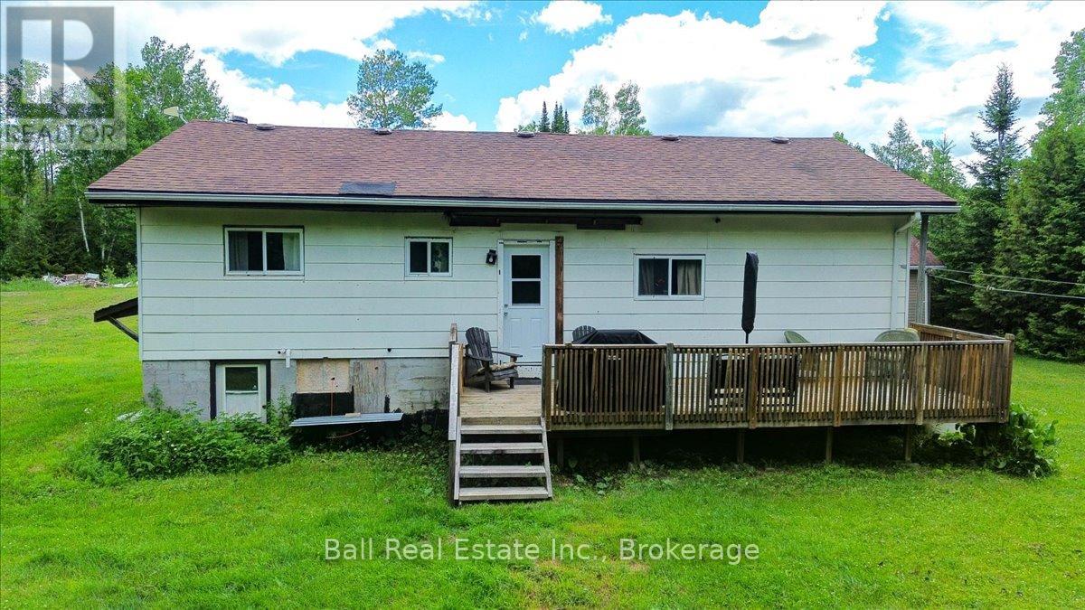 21819 Highway 62 Property Photo 8