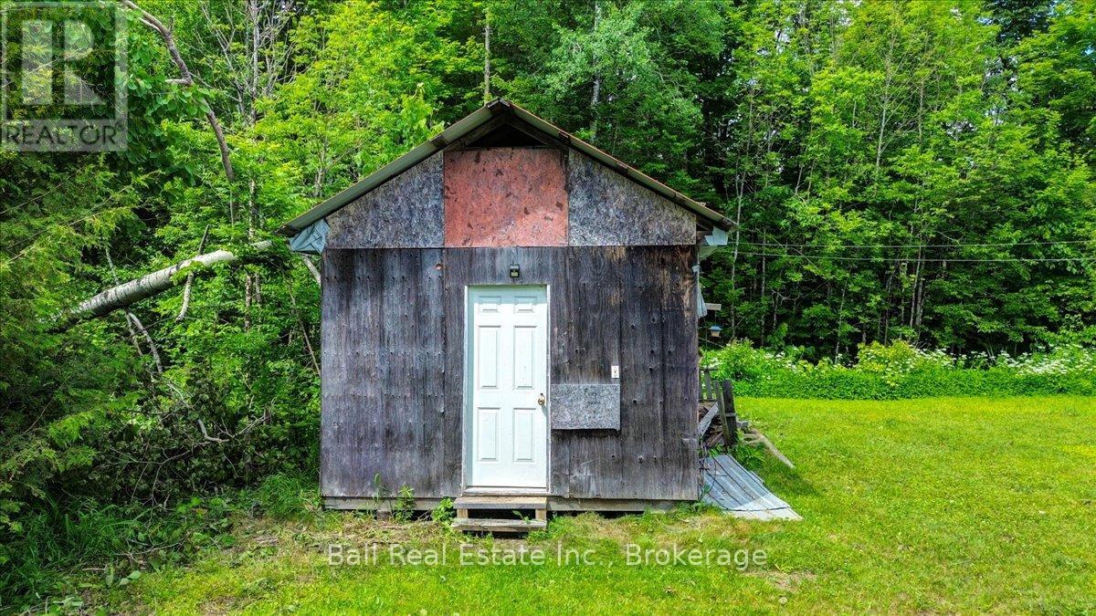 21819 Highway 62 Property Photo 9