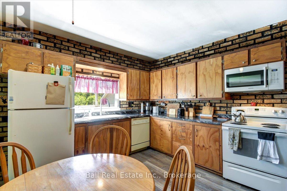 21819 Highway 62 Property Photo 12