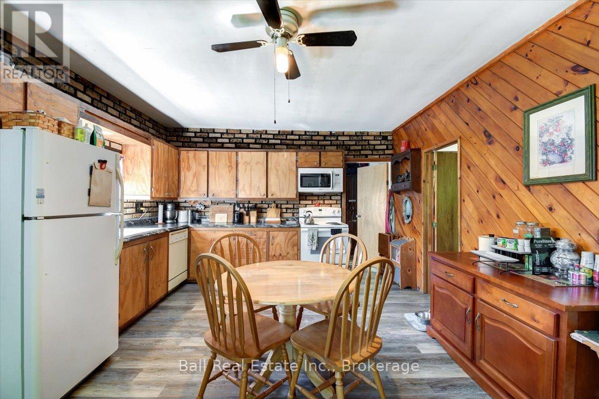 21819 Highway 62 Property Photo 13