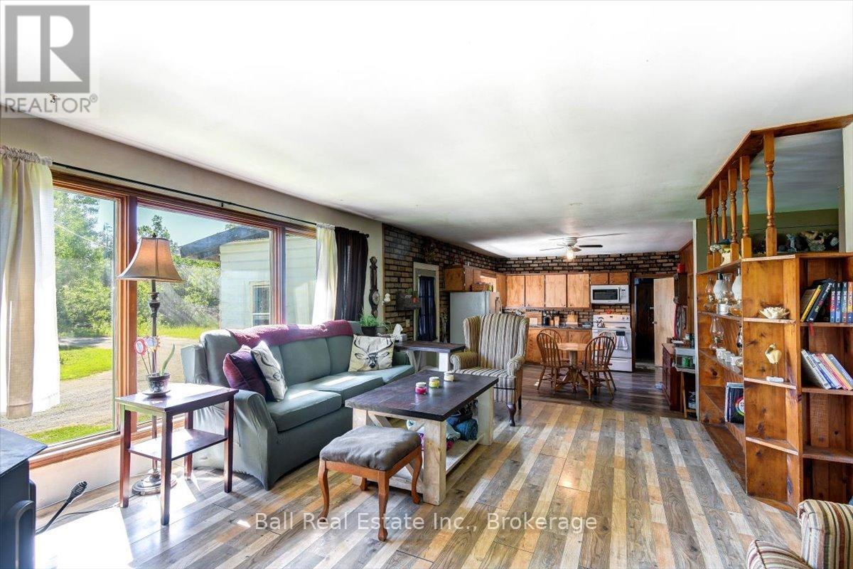21819 Highway 62 Property Photo 18