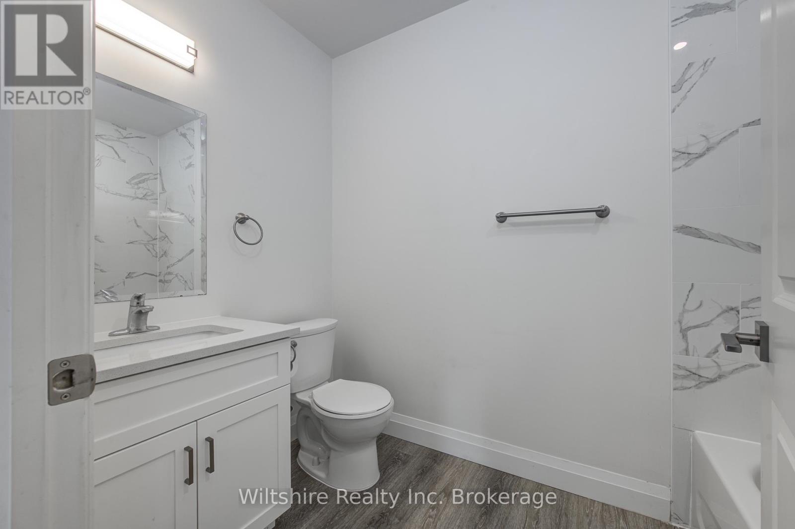 208 - 3 John Pound Road Property Photo 8