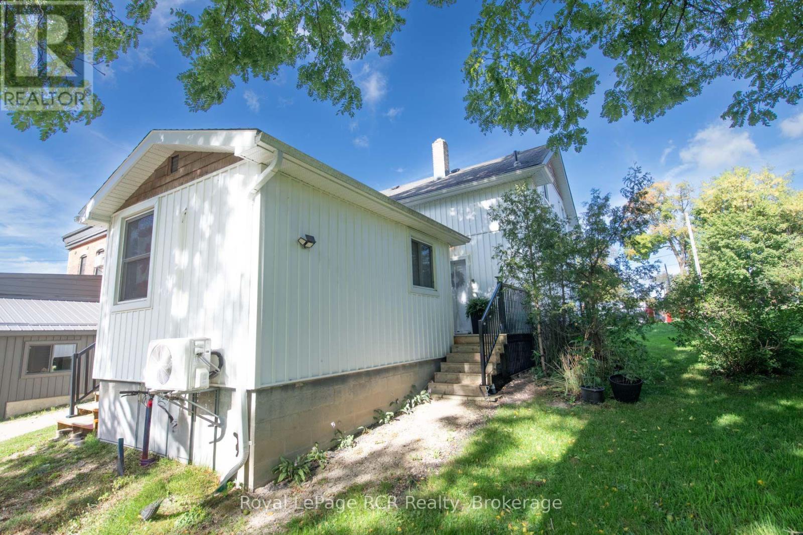 A & B & C - 21 Arthur Street West Street W Property Photo 5