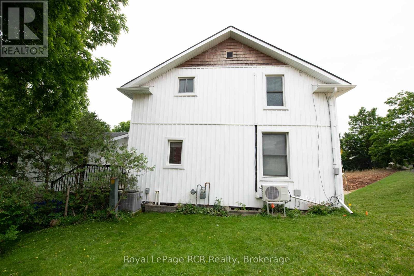 A & B & C - 21 Arthur Street West Street W Property Photo 7