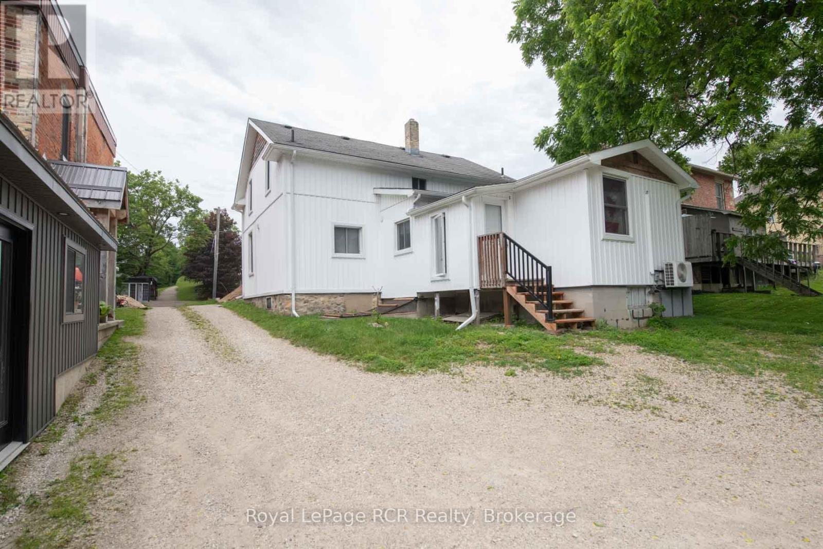 A & B & C - 21 Arthur Street West Street W Property Photo 11