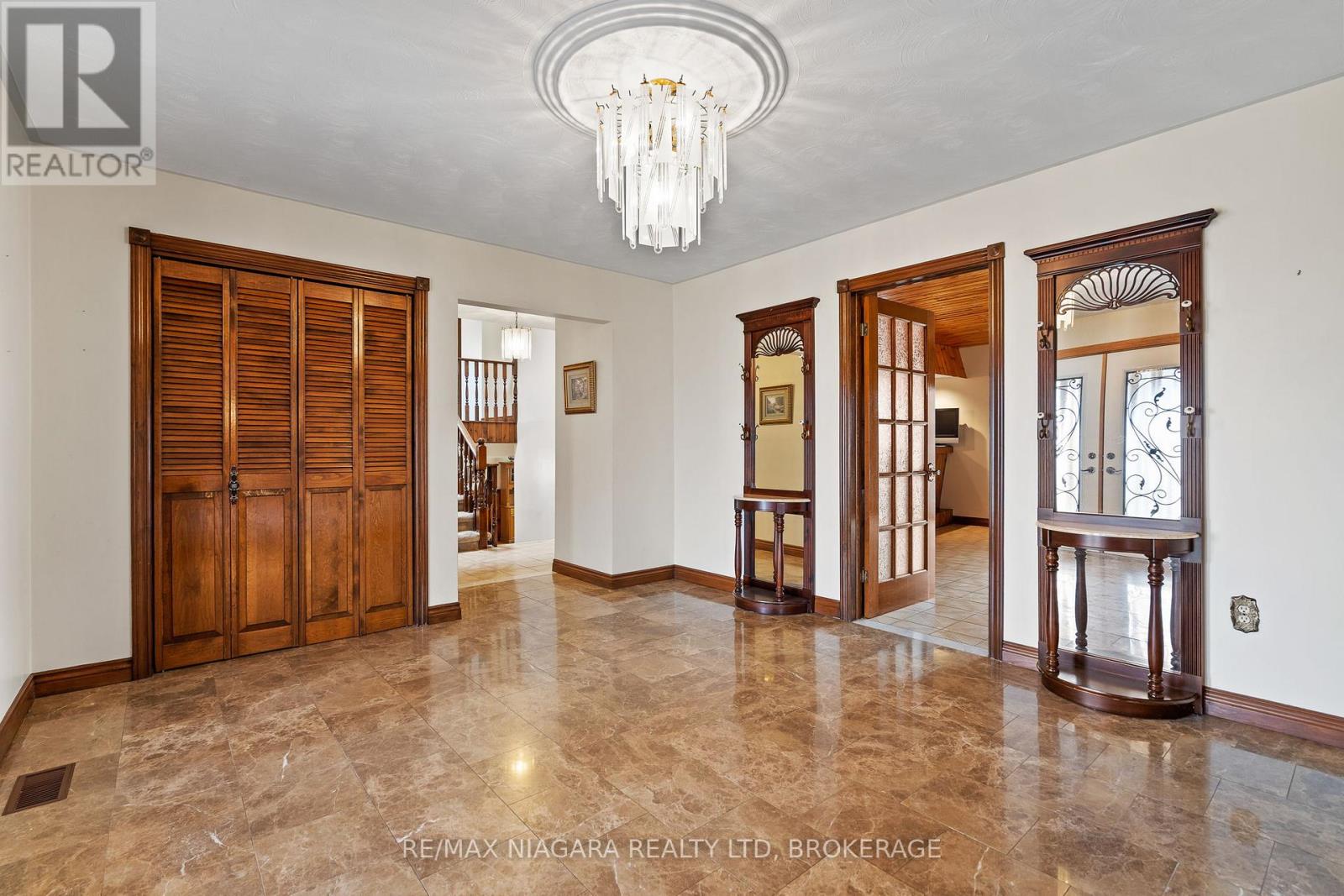 11292 Golf Course Road Property Photo 6