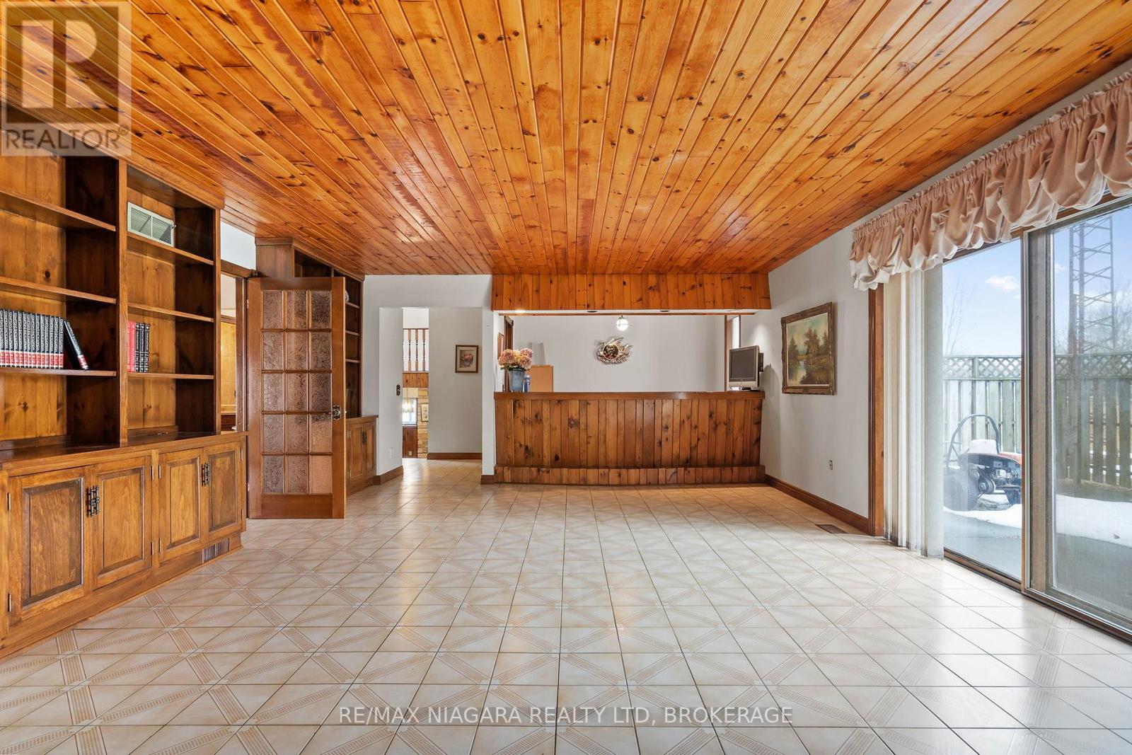 11292 Golf Course Road Property Photo 15