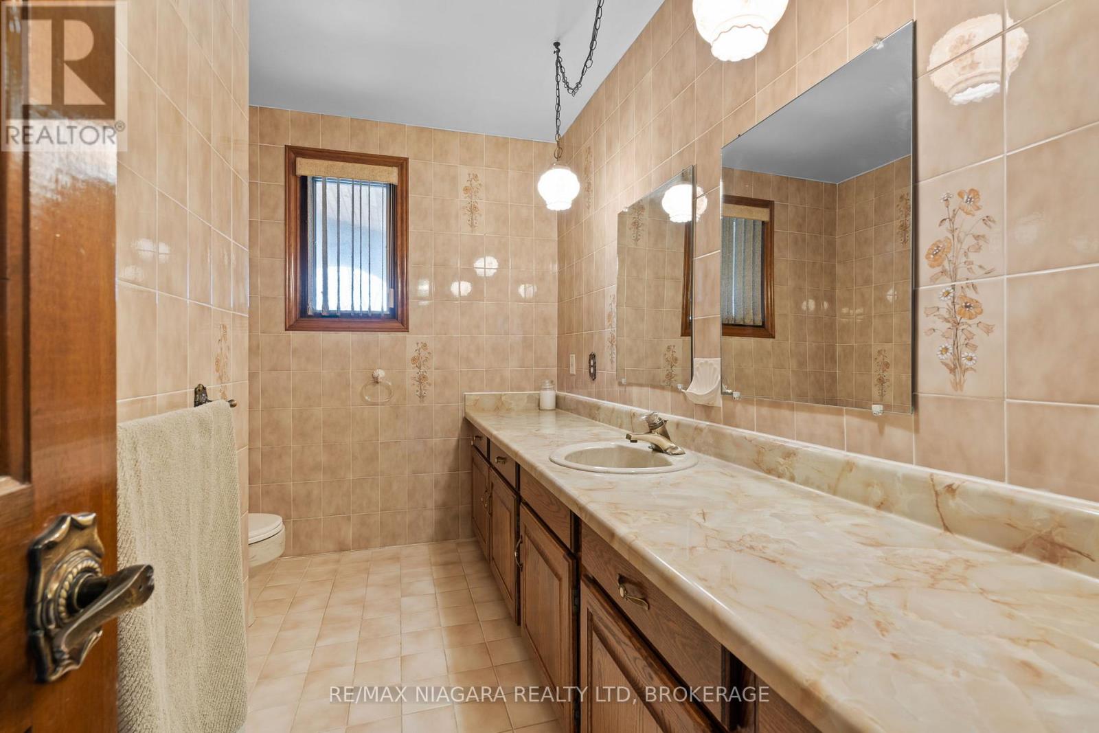 11292 Golf Course Road Property Photo 17