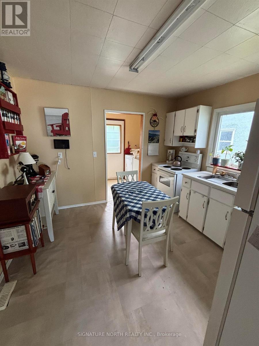 209 Fotheringham Ave. Property Photo 5