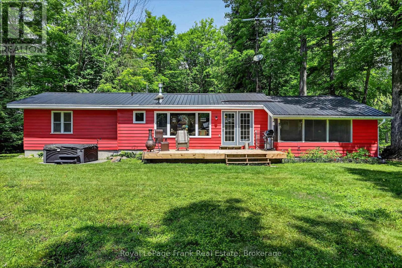 280 EDWINA DRIVE Property Photo 1