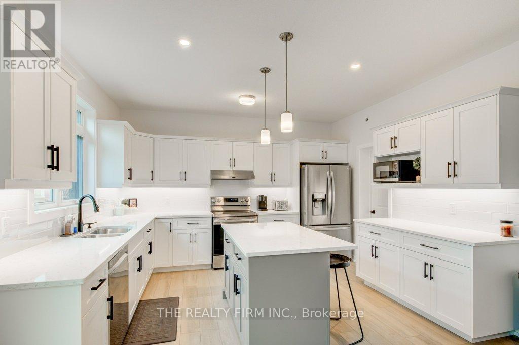 36 White Tail Path Property Photo 15