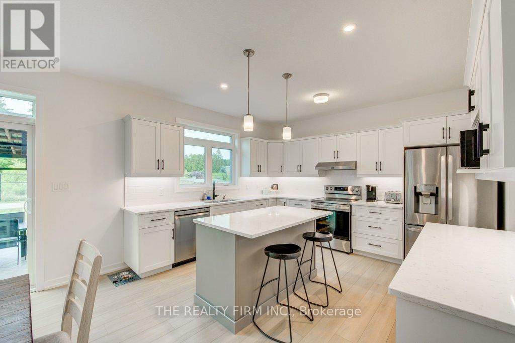36 White Tail Path Property Photo 16